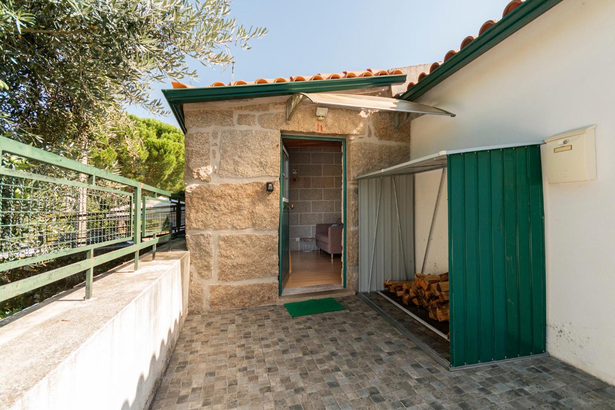 Casa Rustica T2 Com Salamandra E Cozinha - Seia - Serra Da Estrela - Casa Do Loureiro II Dış mekan fotoğraf
