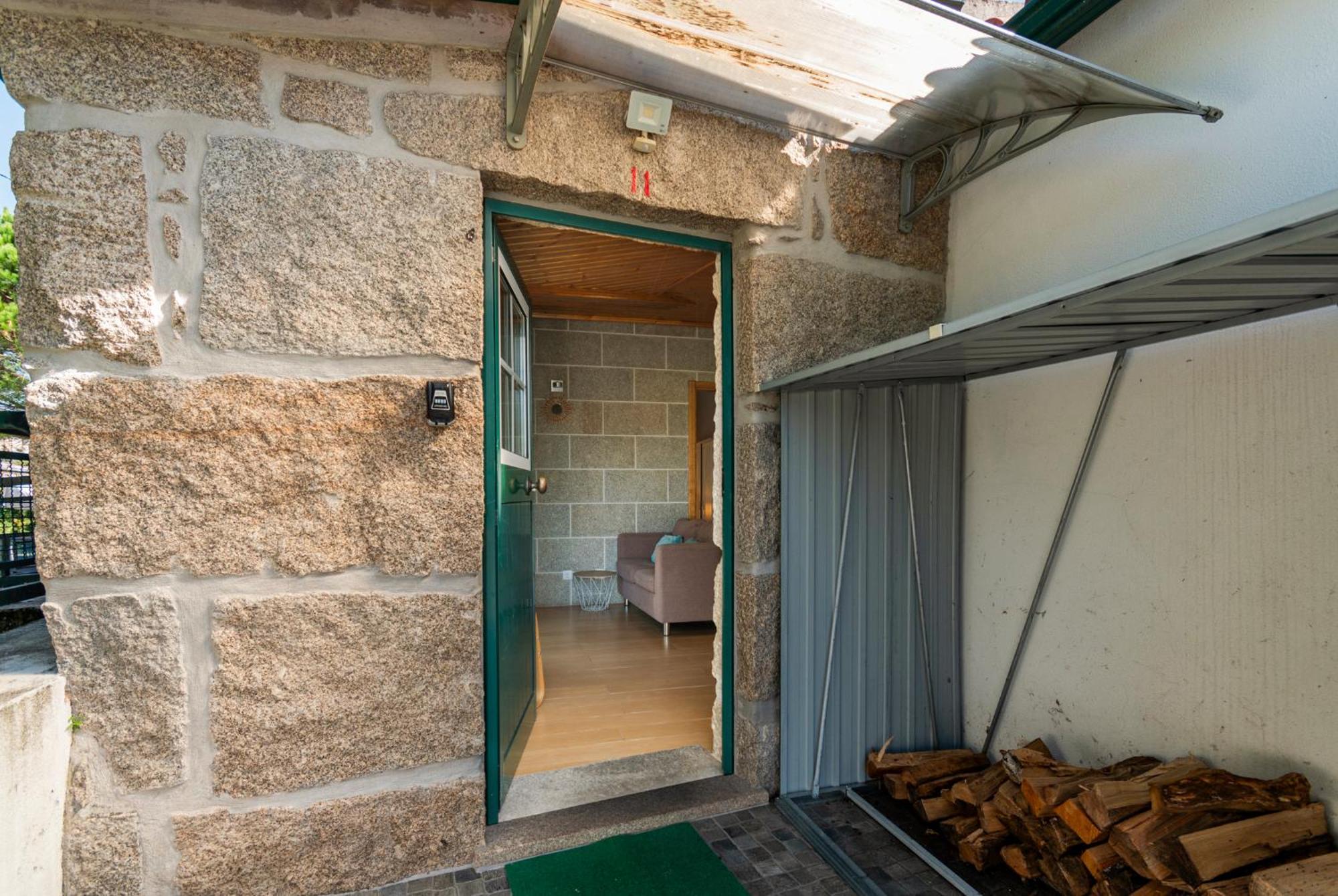 Casa Rustica T2 Com Salamandra E Cozinha - Seia - Serra Da Estrela - Casa Do Loureiro II Dış mekan fotoğraf