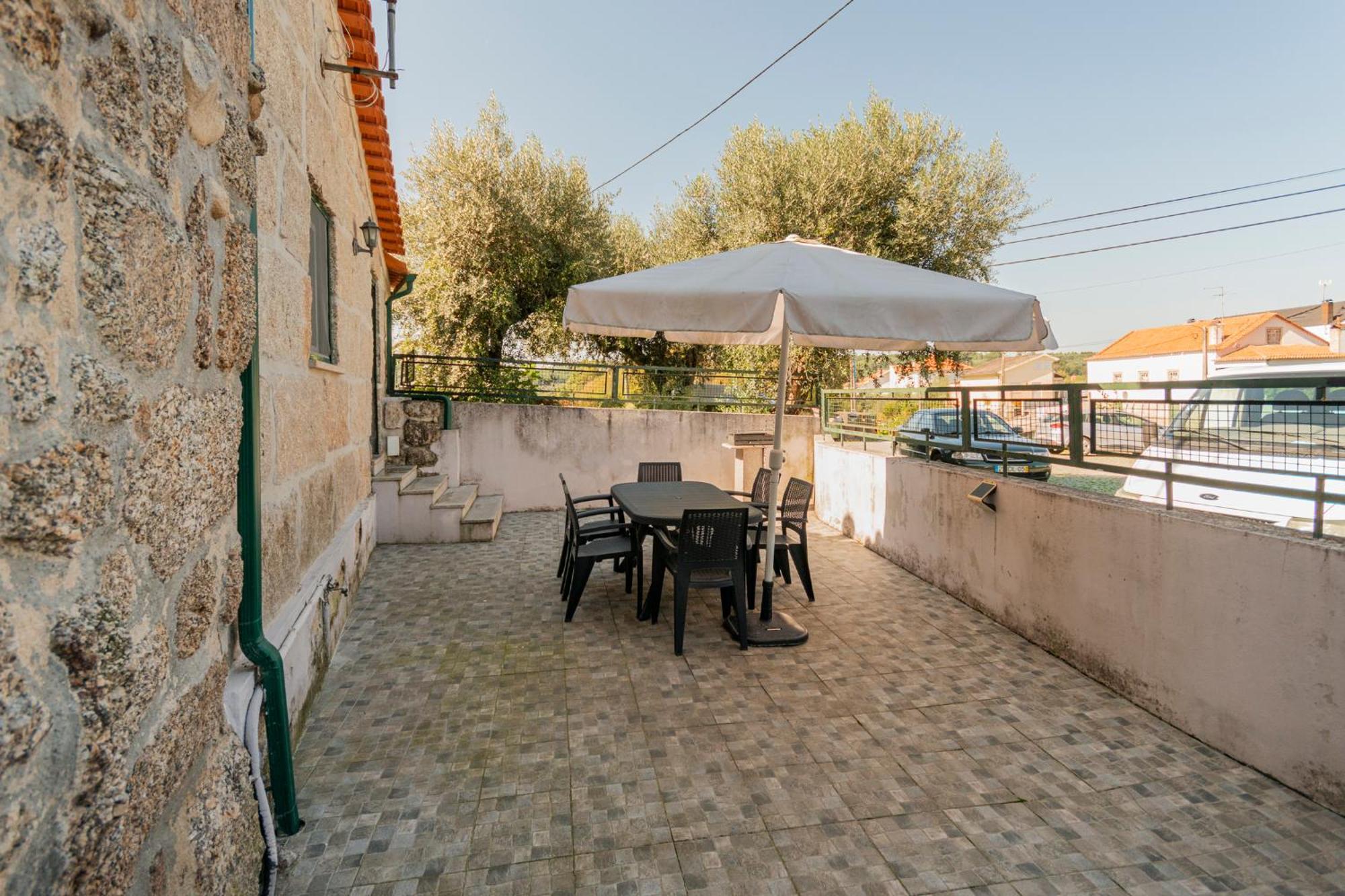 Casa Rustica T2 Com Salamandra E Cozinha - Seia - Serra Da Estrela - Casa Do Loureiro II Dış mekan fotoğraf