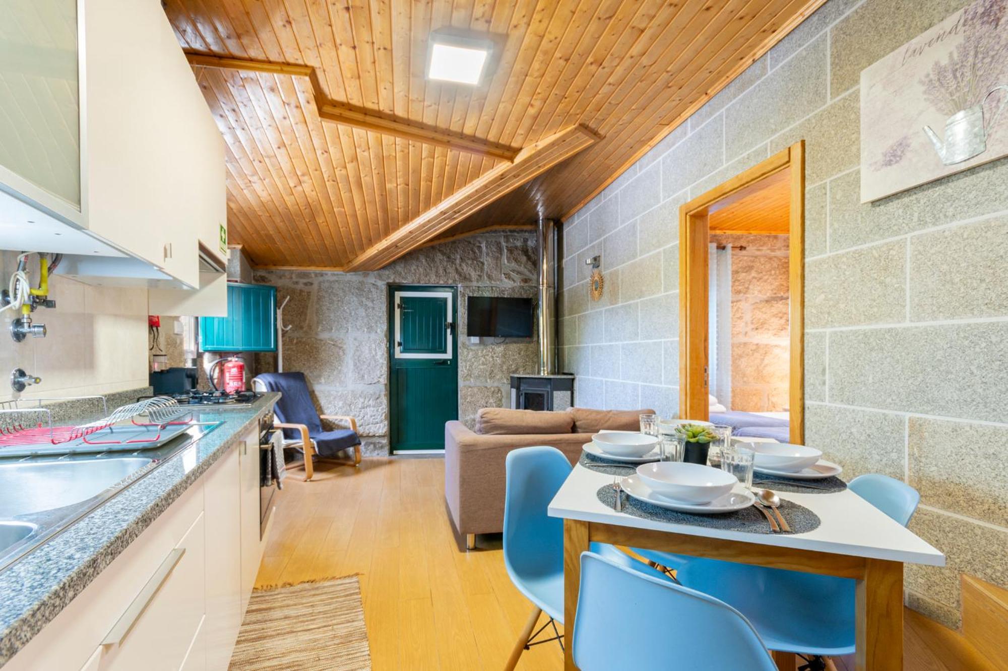 Casa Rustica T2 Com Salamandra E Cozinha - Seia - Serra Da Estrela - Casa Do Loureiro II Dış mekan fotoğraf