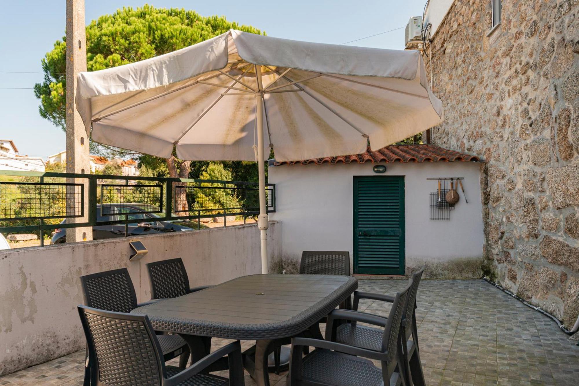 Casa Rustica T2 Com Salamandra E Cozinha - Seia - Serra Da Estrela - Casa Do Loureiro II Dış mekan fotoğraf